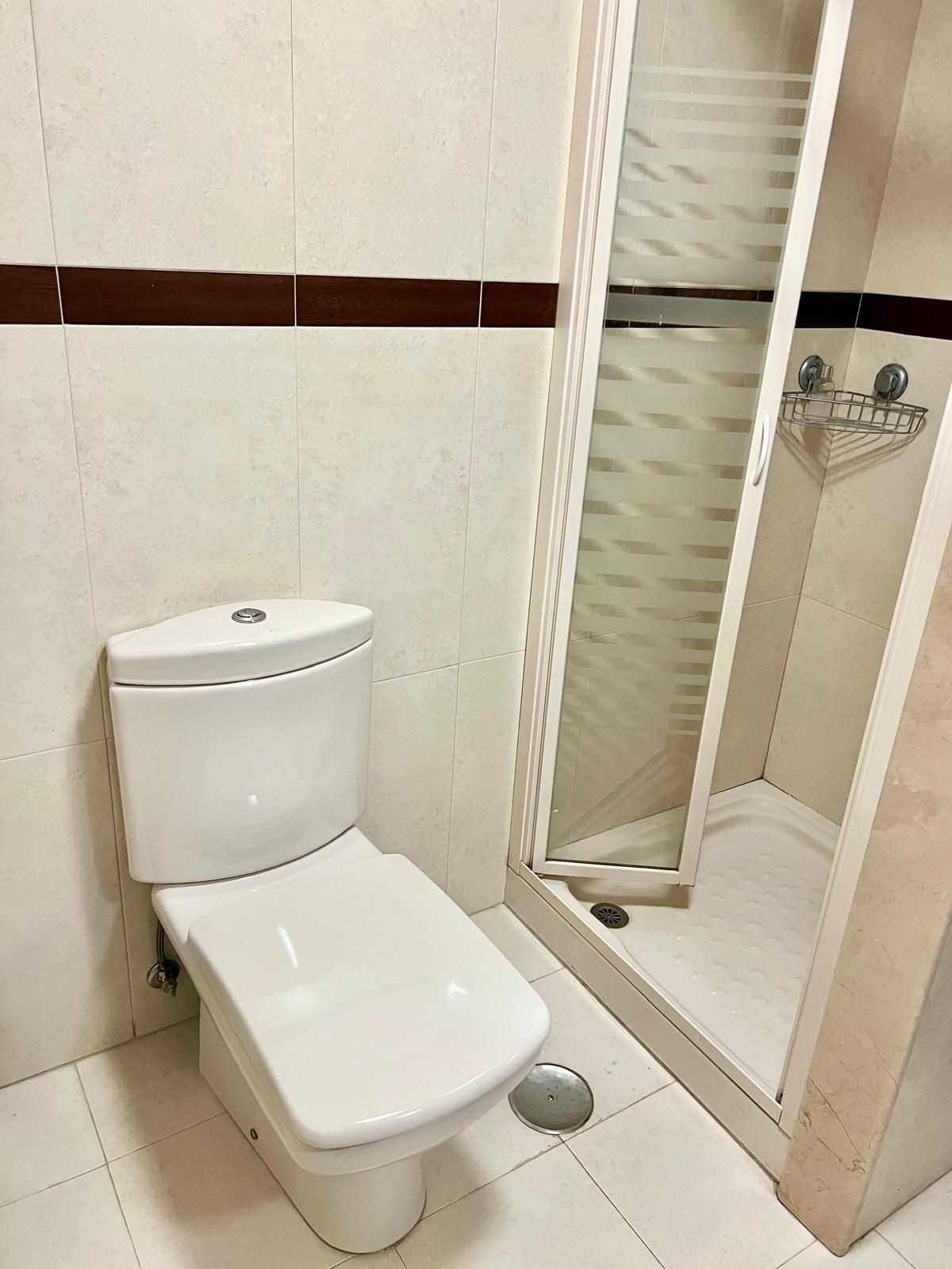 Se vende Apartamento Planta Media de 2 dormitorios en Costa Del Sol, Málaga, España