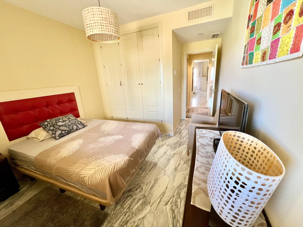 Se vende Apartamento Planta Media de 2 dormitorios en Costa Del Sol, Málaga, España