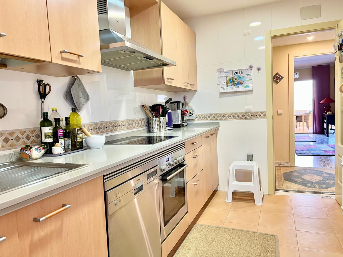 Se vende Apartamento Planta Media de 2 dormitorios en Costa Del Sol, Málaga, España