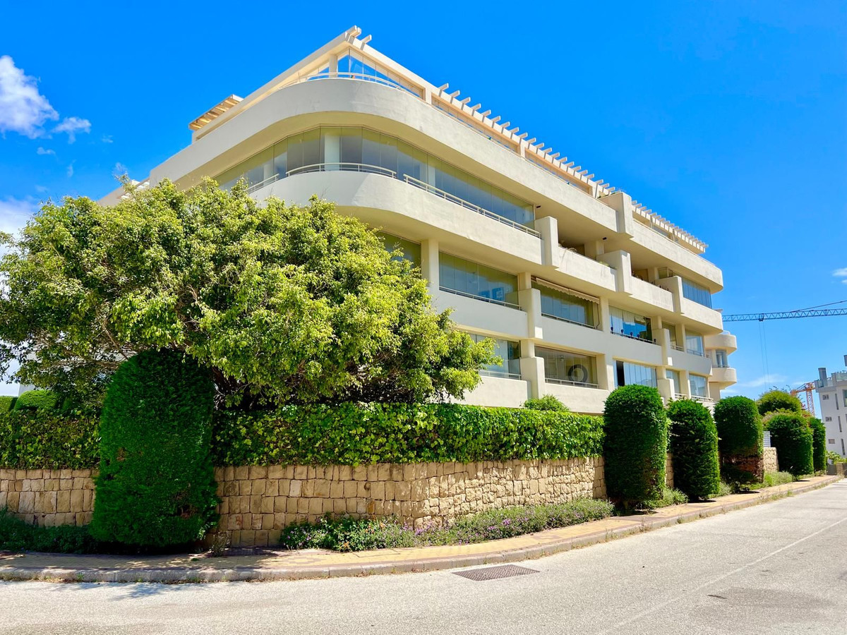 Se vende Apartamento Planta Media de 2 dormitorios en Costa Del Sol, Málaga, España