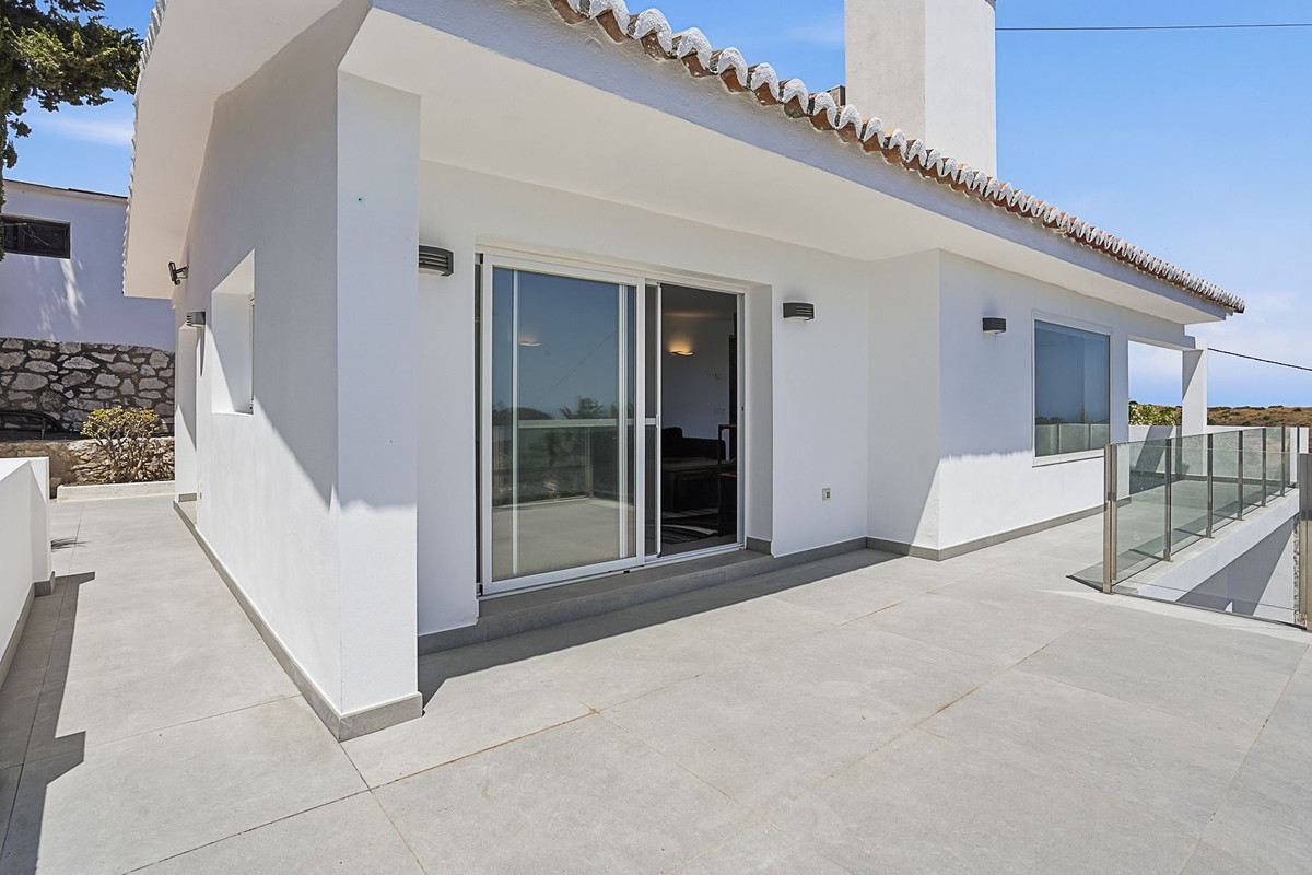 3 Bed Townhouse for sale in Mijas Costa Del Sol, Málaga, Spain