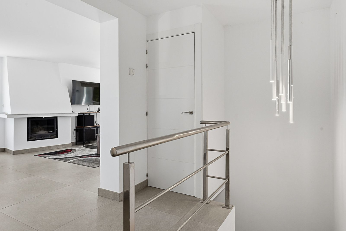 3 Bed Townhouse for sale in Mijas Costa Del Sol, Málaga, Spain