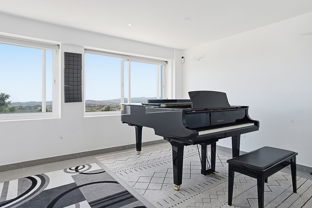 3 Bed Townhouse for sale in Mijas Costa Del Sol, Málaga, Spain