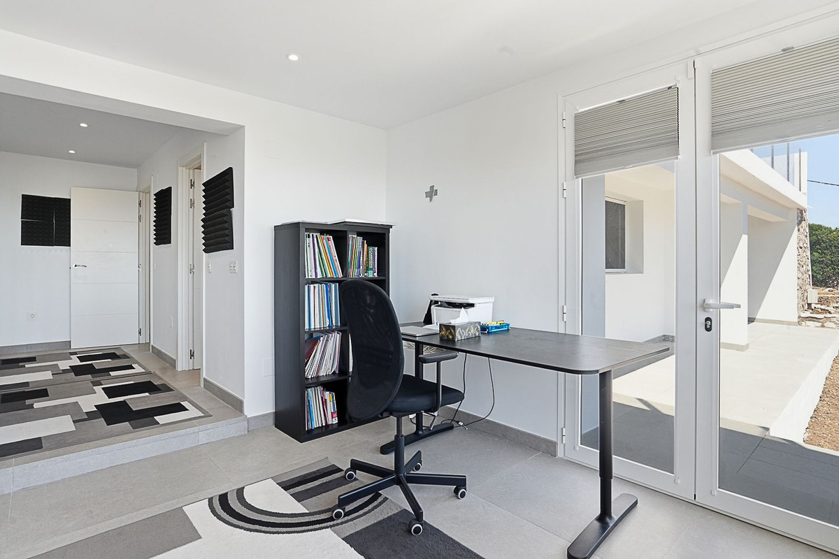 3 Bed Townhouse for sale in Mijas Costa Del Sol, Málaga, Spain