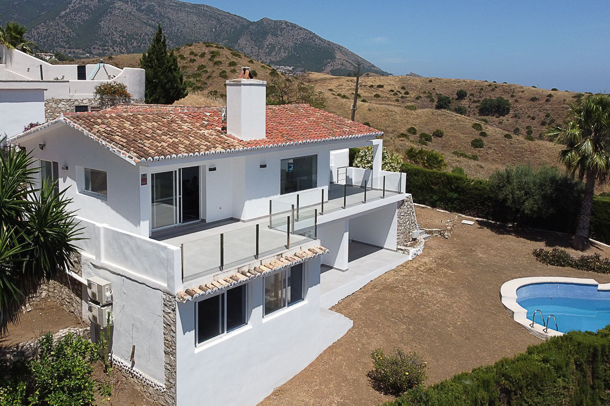 3 Bed Townhouse for sale in Mijas Costa Del Sol, Málaga, Spain