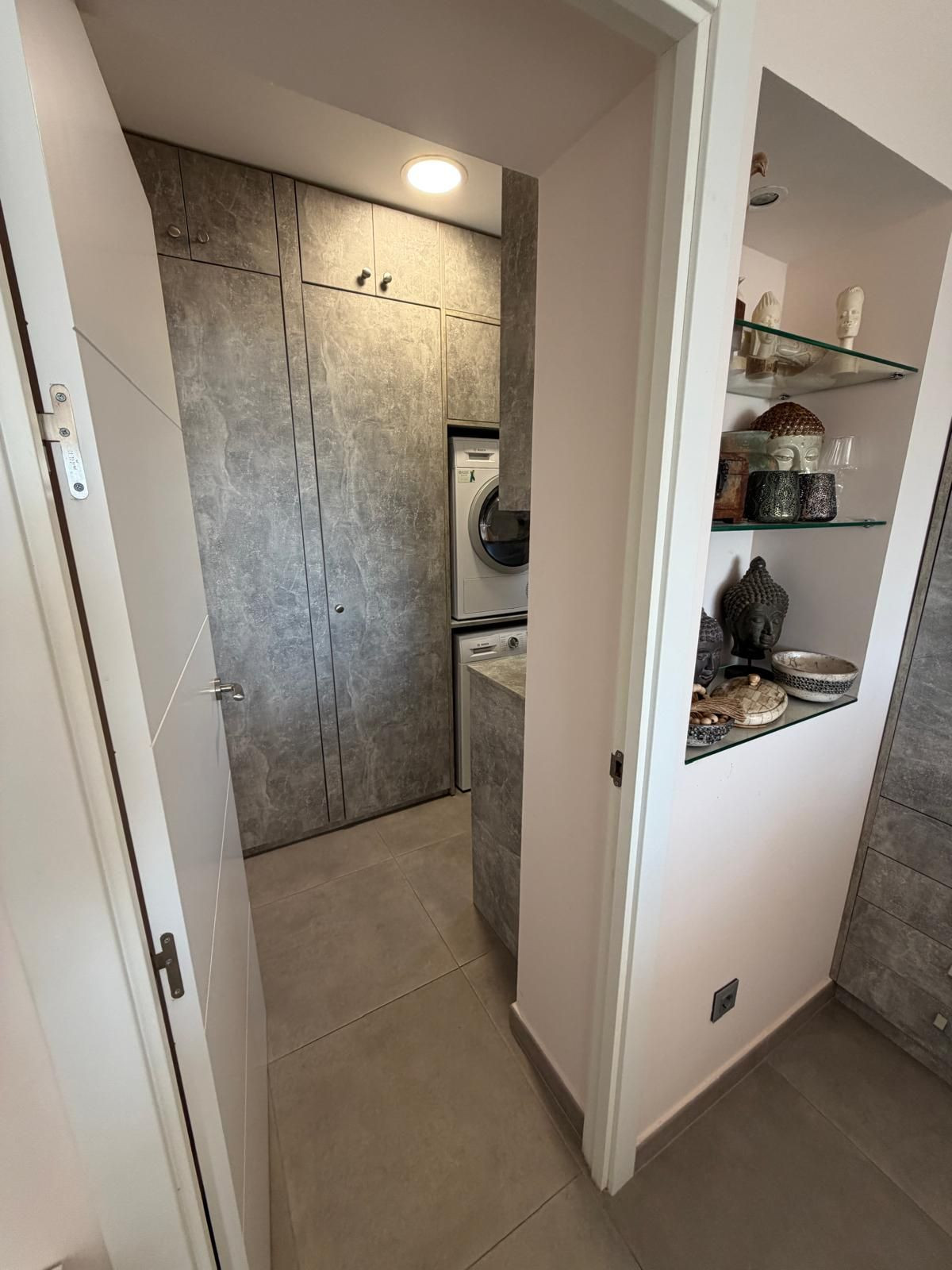 2 Bed Apartment for sale in Benahavís Costa Del Sol, Málaga, Spain