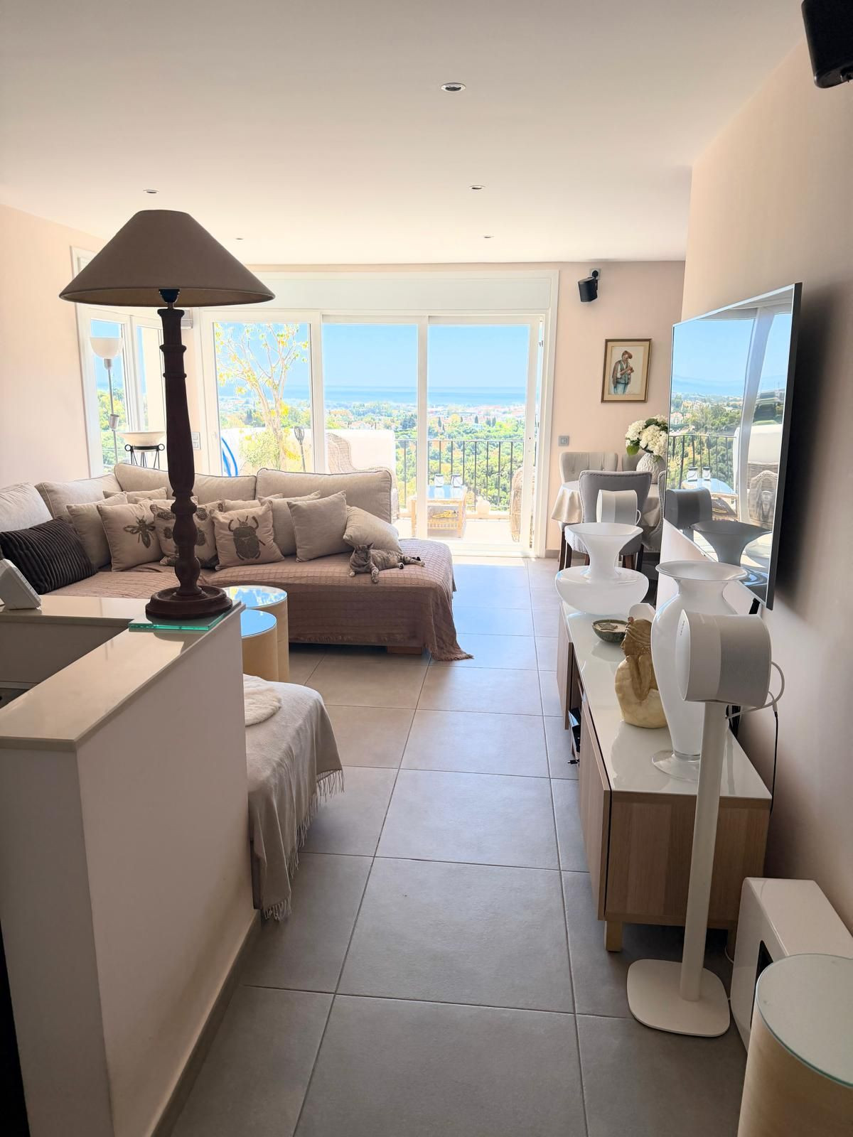 2 Bed Apartment for sale in Benahavís Costa Del Sol, Málaga, Spain
