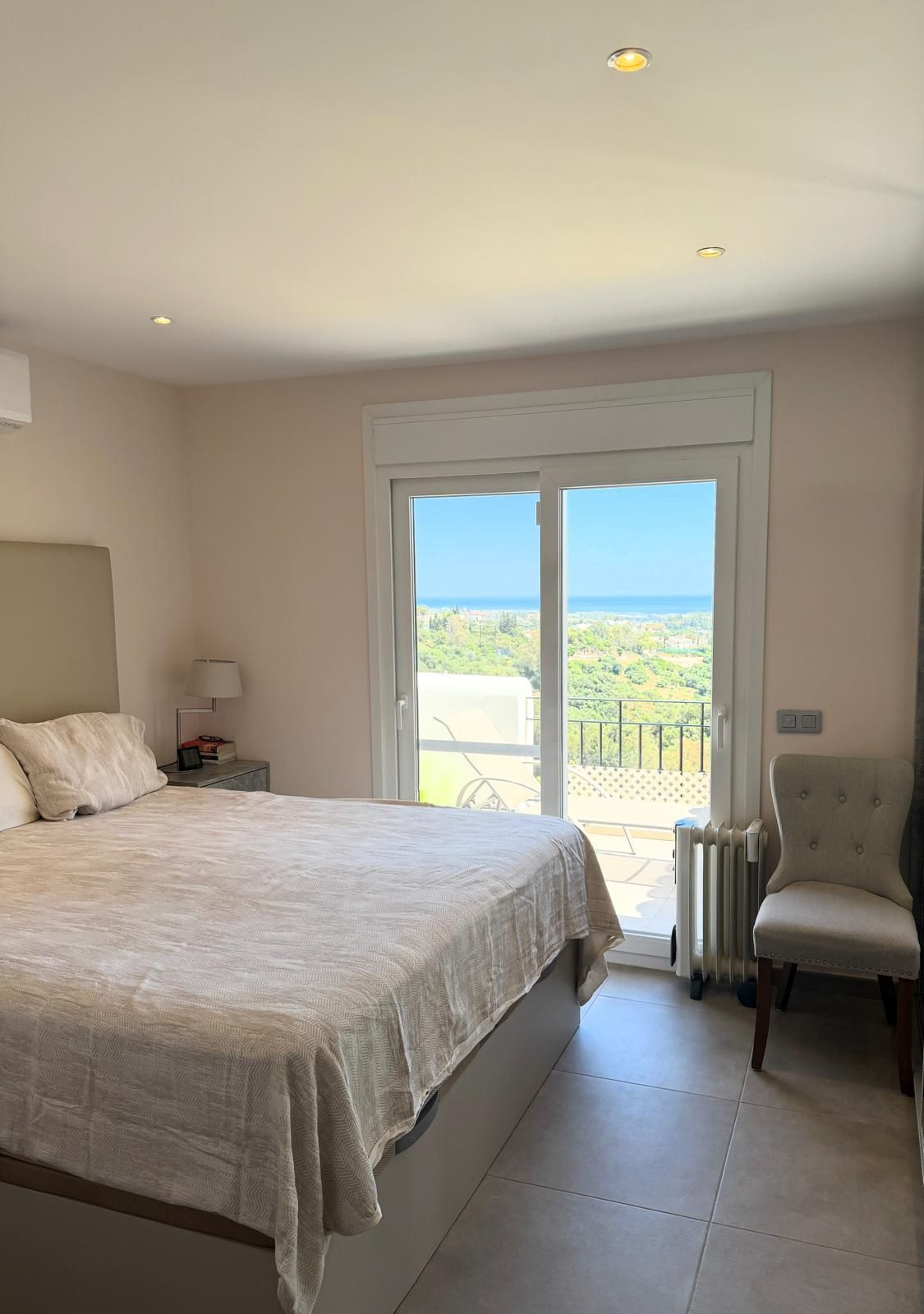 2 Bed Apartment for sale in Benahavís Costa Del Sol, Málaga, Spain