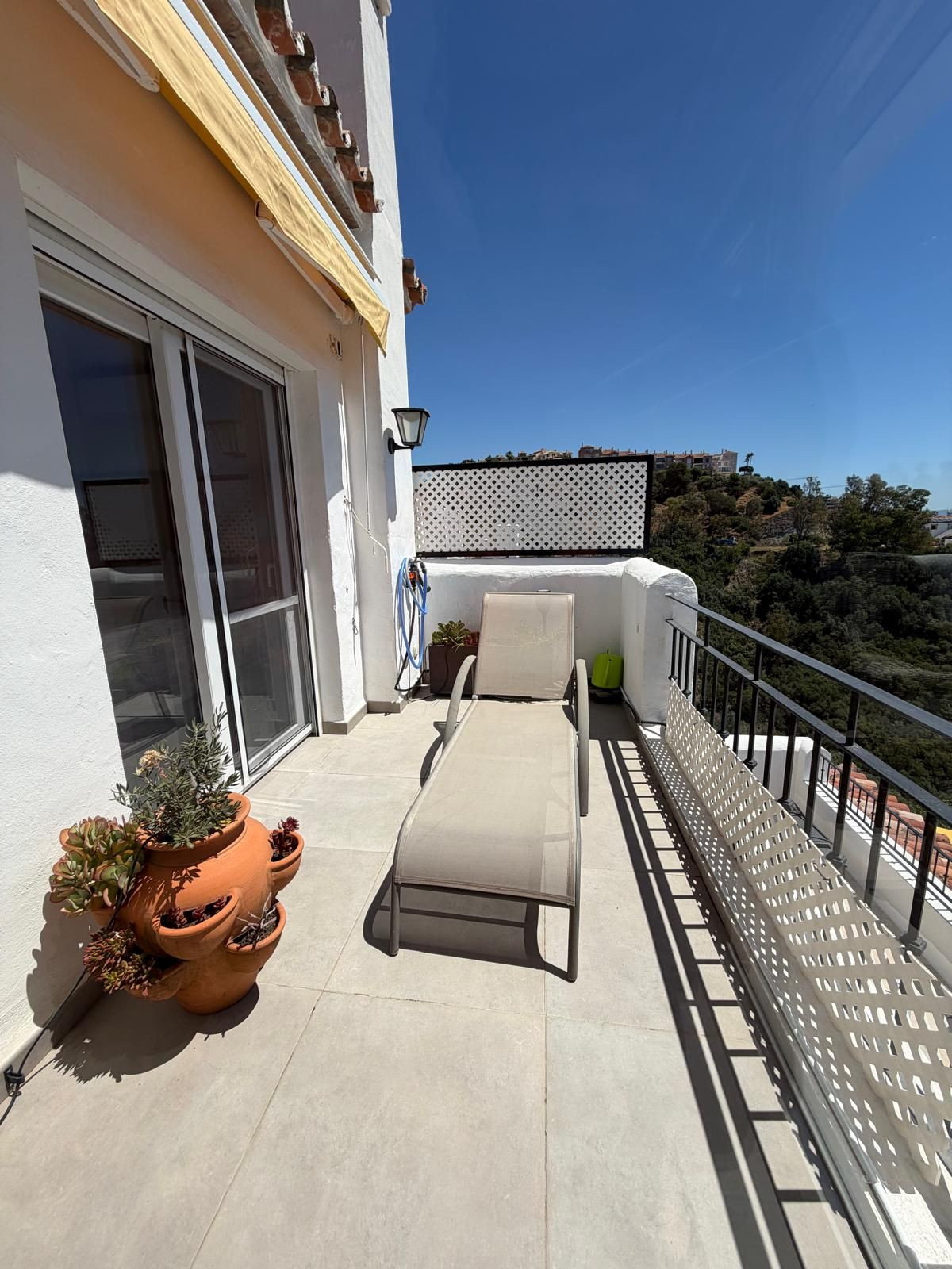 2 Bed Apartment for sale in Benahavís Costa Del Sol, Málaga, Spain