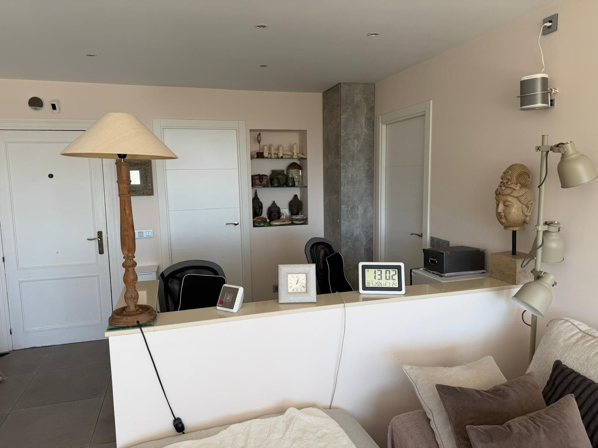 2 Bed Apartment for sale in Benahavís Costa Del Sol, Málaga, Spain