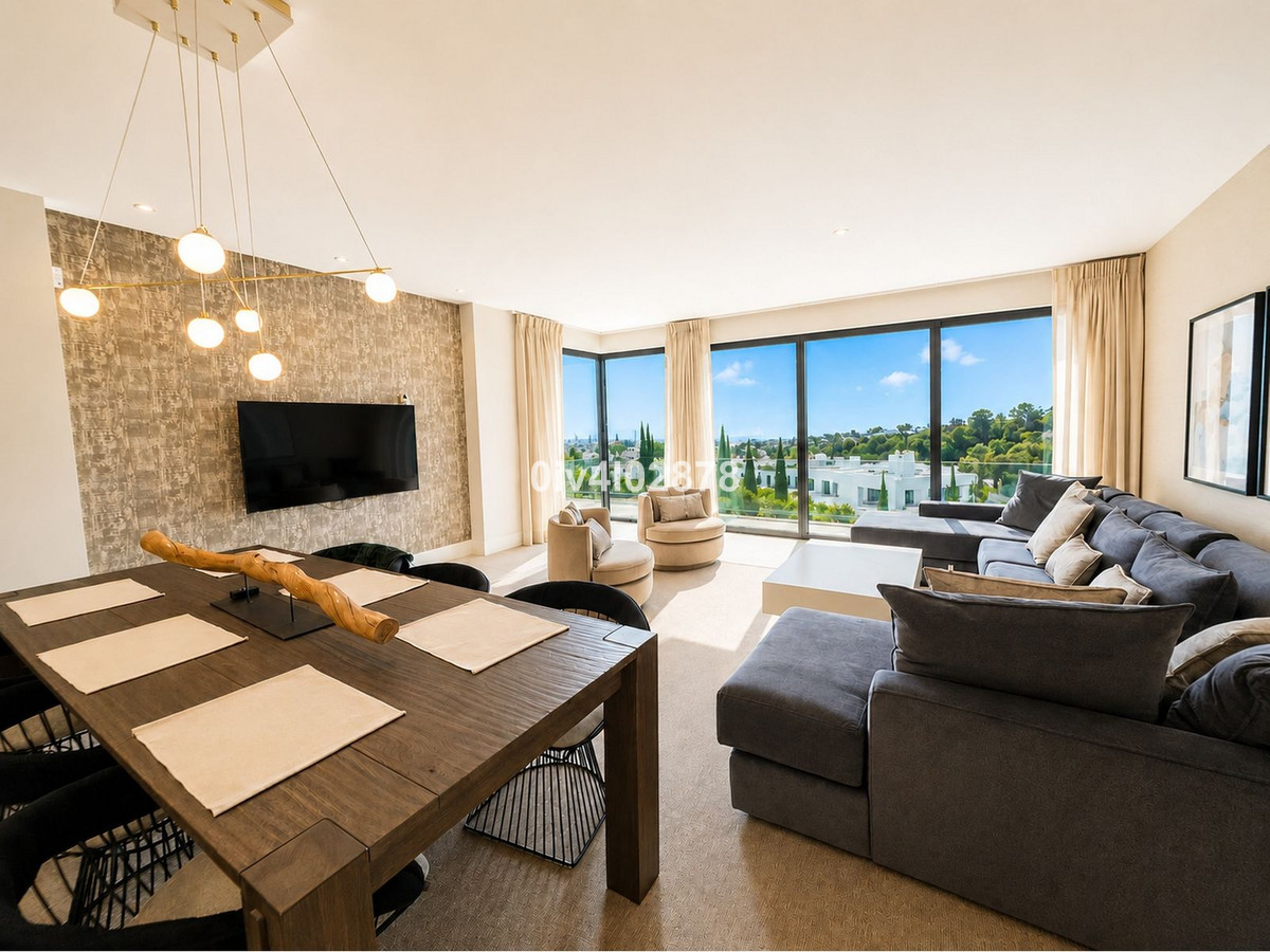 3 Bed Apartment for sale in La Quinta Costa Del Sol, Málaga, Spain