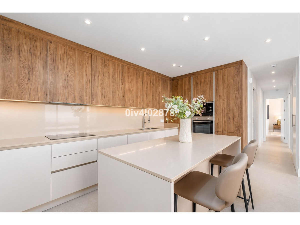 3 Bed Apartment for sale in La Quinta Costa Del Sol, Málaga, Spain
