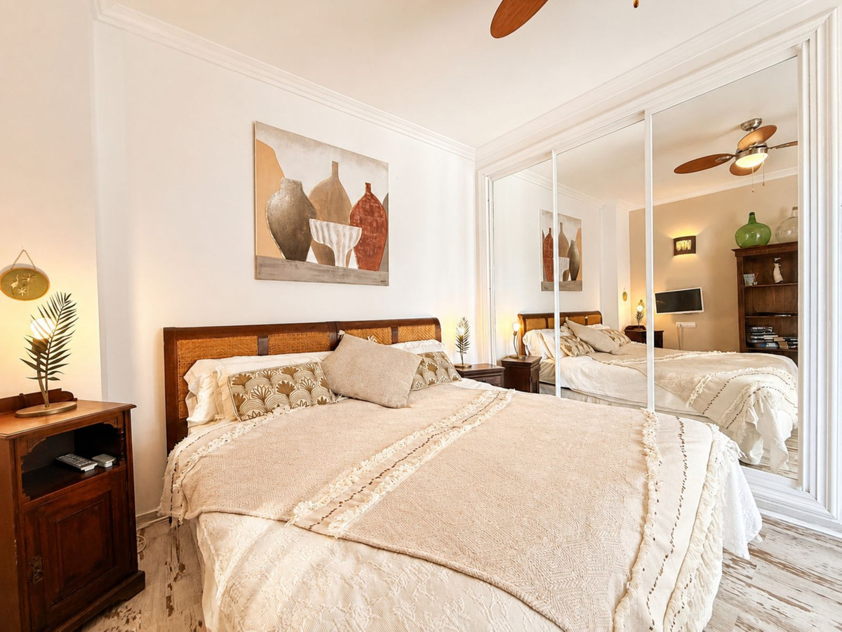 2 Bed Apartment for sale in Estepona Costa Del Sol, Málaga, Spain