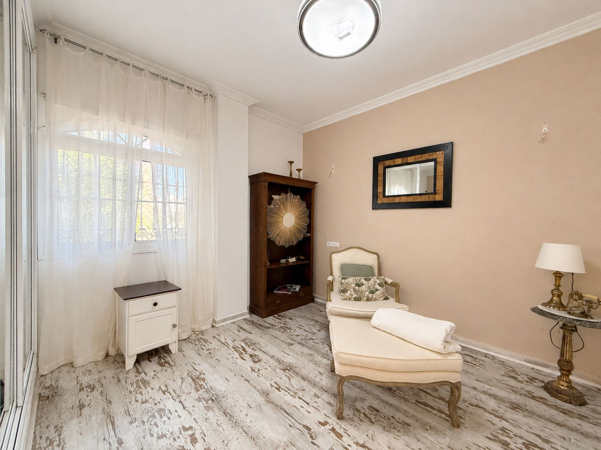 2 Bed Apartment for sale in Estepona Costa Del Sol, Málaga, Spain