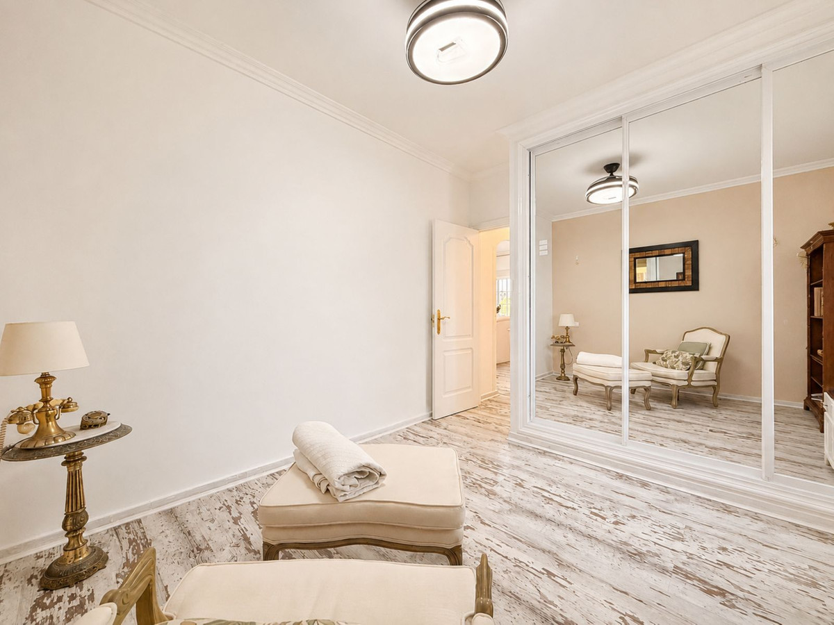 2 Bed Apartment for sale in Estepona Costa Del Sol, Málaga, Spain