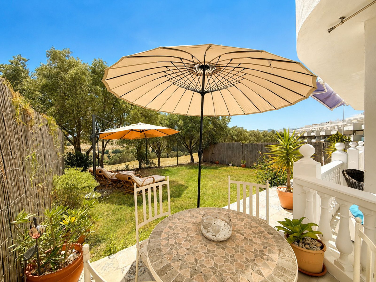 2 Bed Apartment for sale in Estepona Costa Del Sol, Málaga, Spain