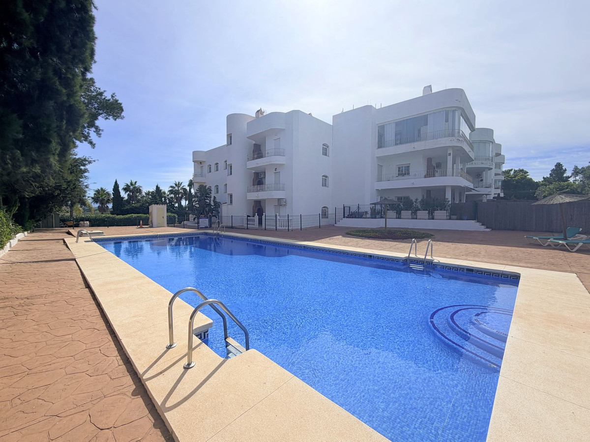 2 Bed Apartment for sale in Estepona Costa Del Sol, Málaga, Spain