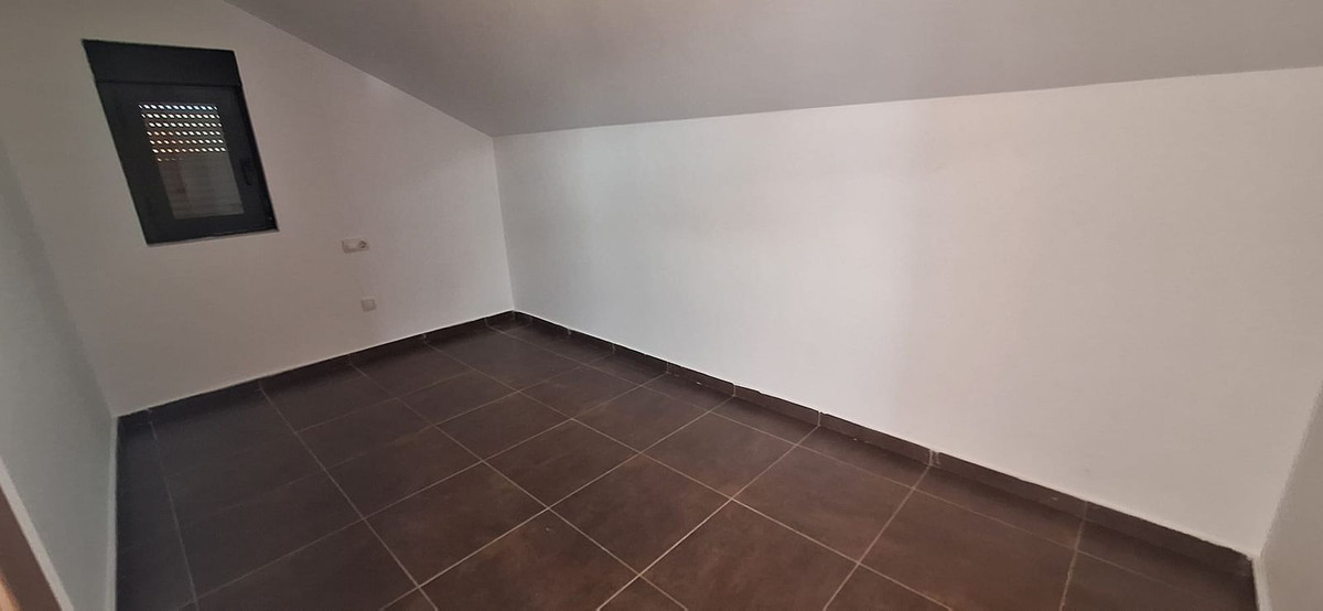 Se vende Villa - Chalet de 3 dormitorios en Costa Del Sol, Málaga, España
