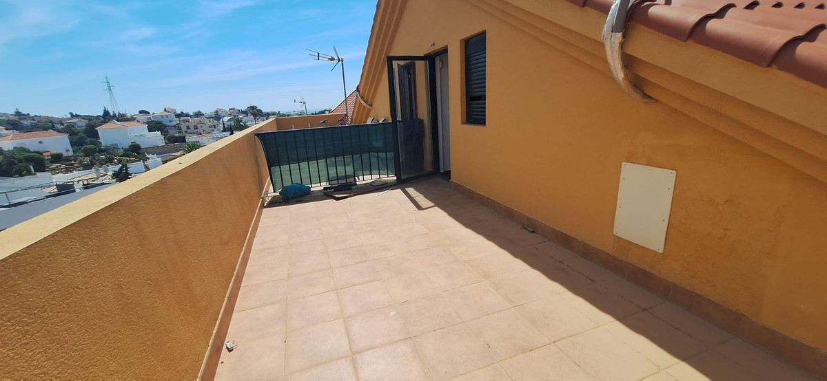 Se vende Villa - Chalet de 3 dormitorios en Costa Del Sol, Málaga, España