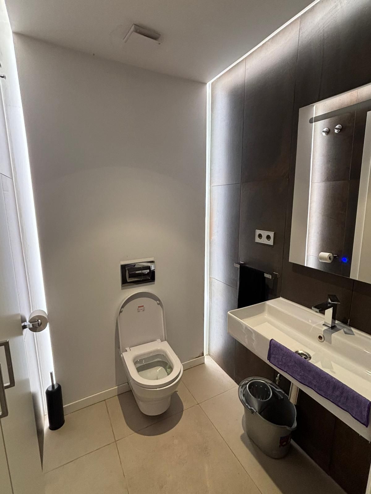 Se vende Oficina  en Costa Del Sol, Málaga, España