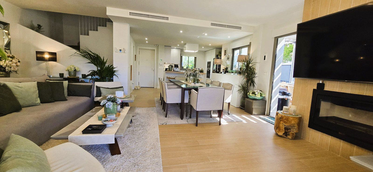 3 Bed Townhouse for sale in Mijas Costa Costa Del Sol, Málaga, Spain