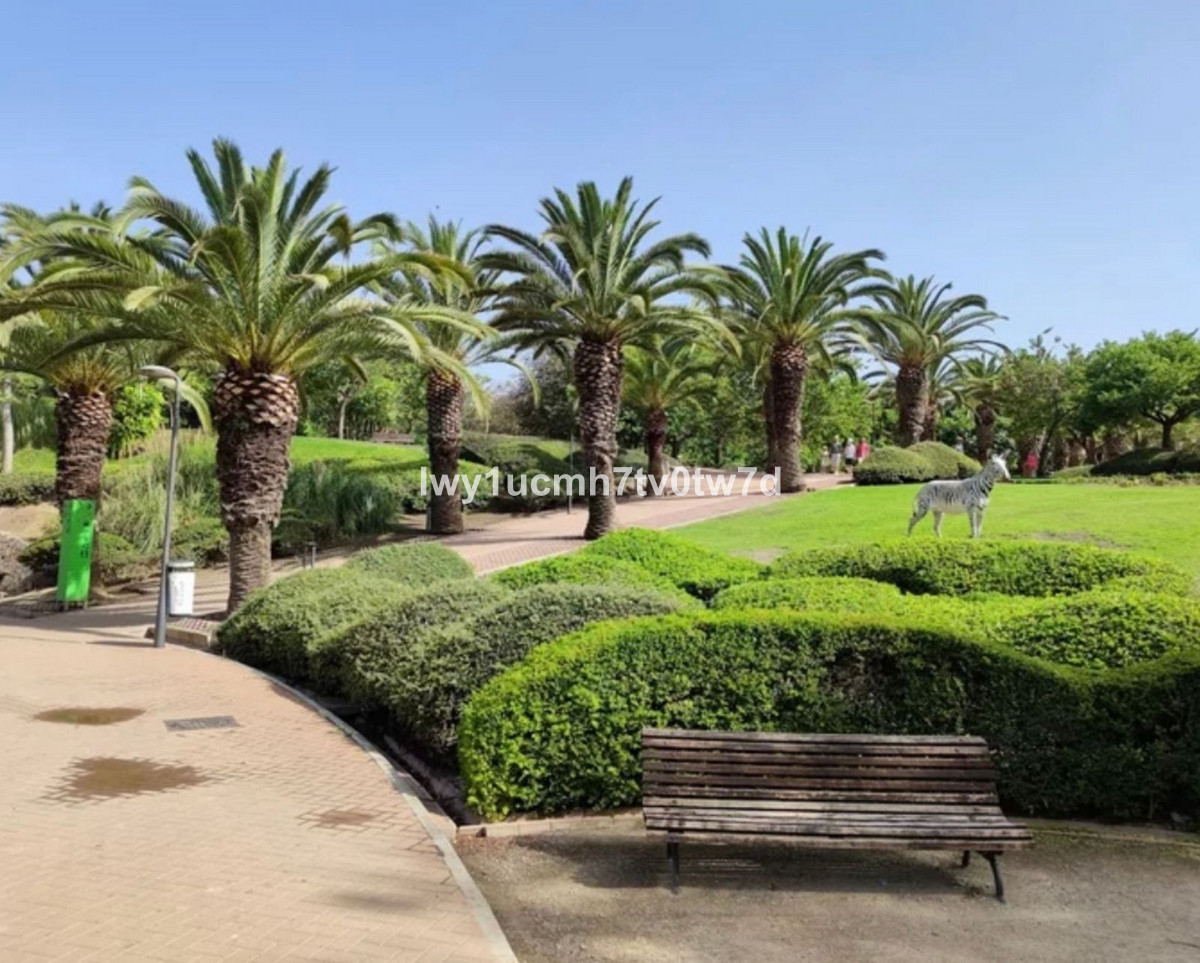 3 Bed Apartment for sale in Arroyo De La Miel Costa Del Sol, Málaga, Spain