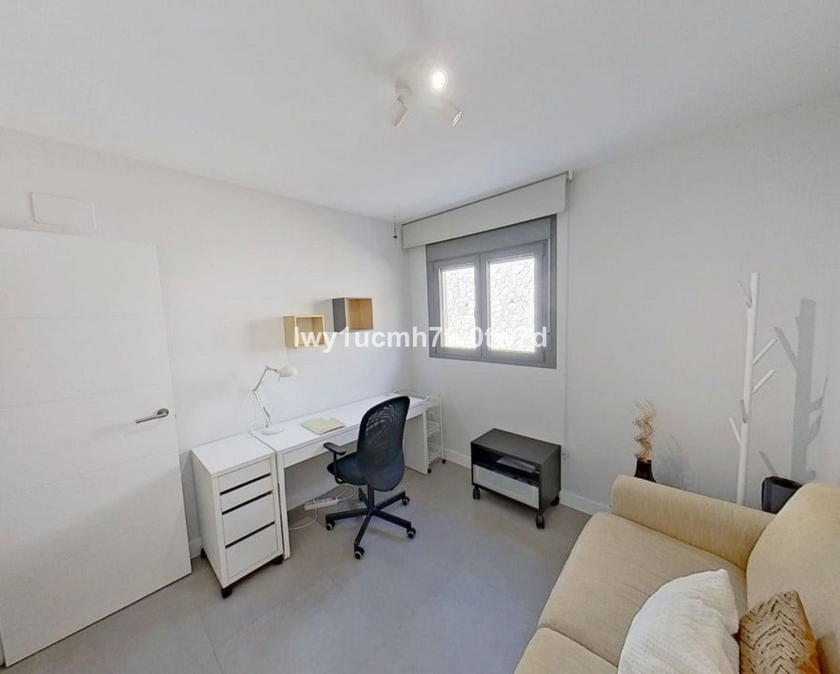 3 Bed Apartment for sale in Arroyo De La Miel Costa Del Sol, Málaga, Spain
