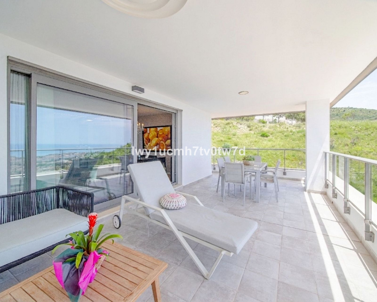 3 Bed Apartment for sale in Arroyo De La Miel Costa Del Sol, Málaga, Spain