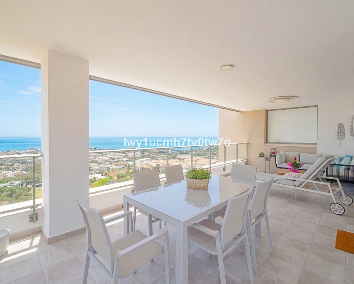 3 Bed Apartment for sale in Arroyo De La Miel Costa Del Sol, Málaga, Spain