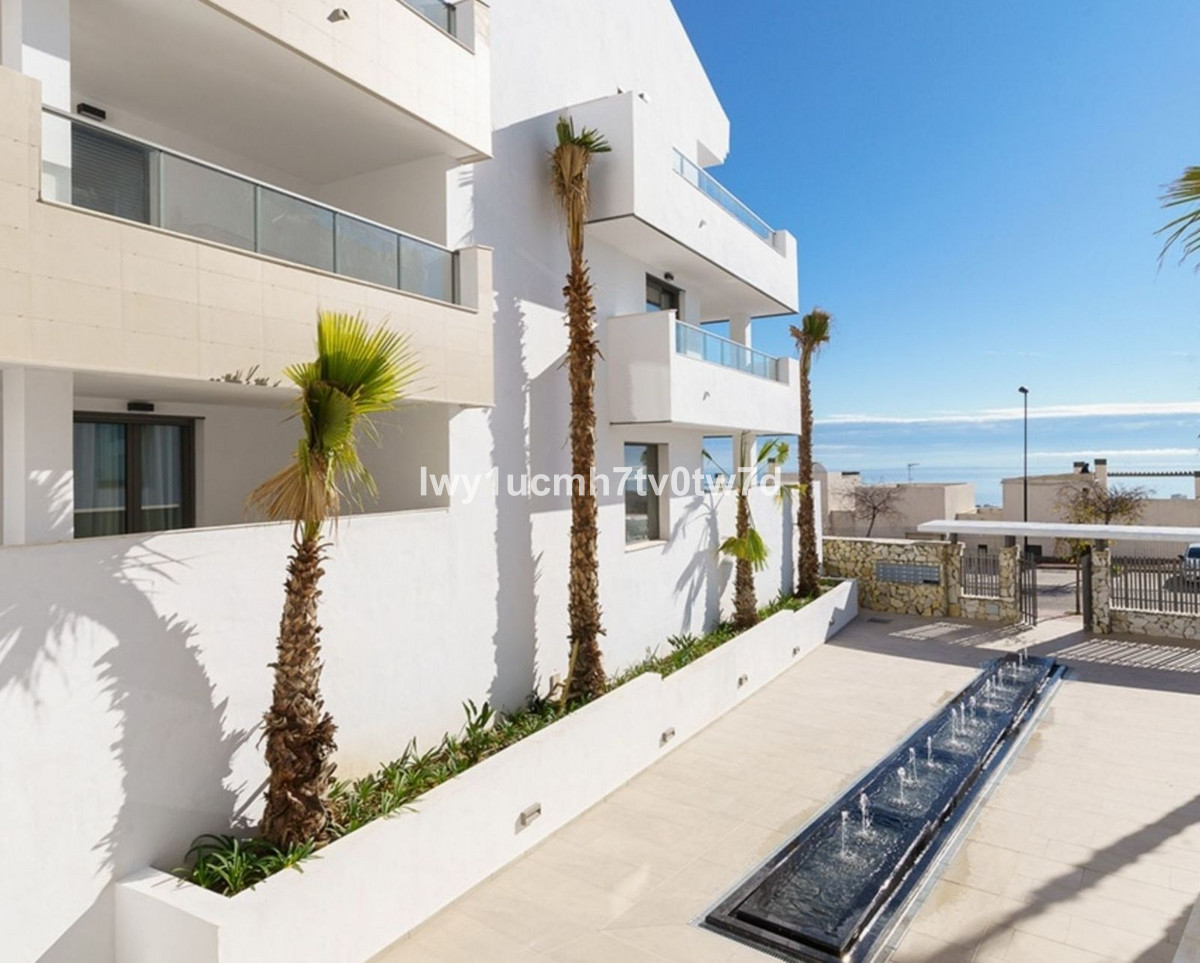 3 Bed Apartment for sale in Arroyo De La Miel Costa Del Sol, Málaga, Spain