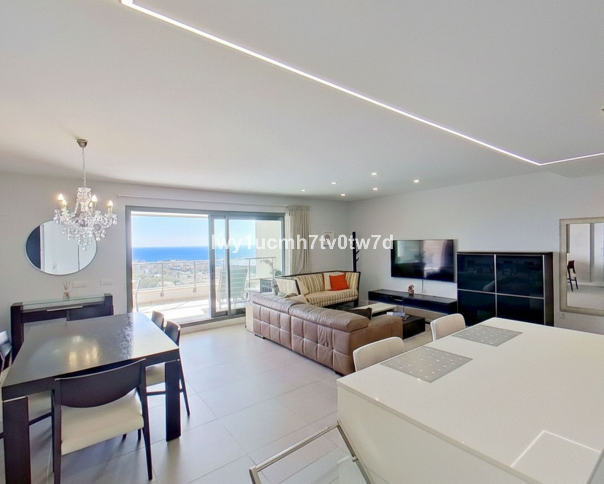 3 Bed Apartment for sale in Arroyo De La Miel Costa Del Sol, Málaga, Spain
