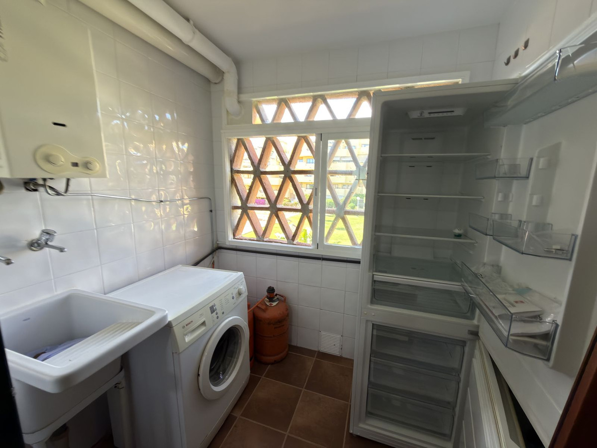 2 Bed Apartment for sale in Estepona Costa Del Sol, Málaga, Spain