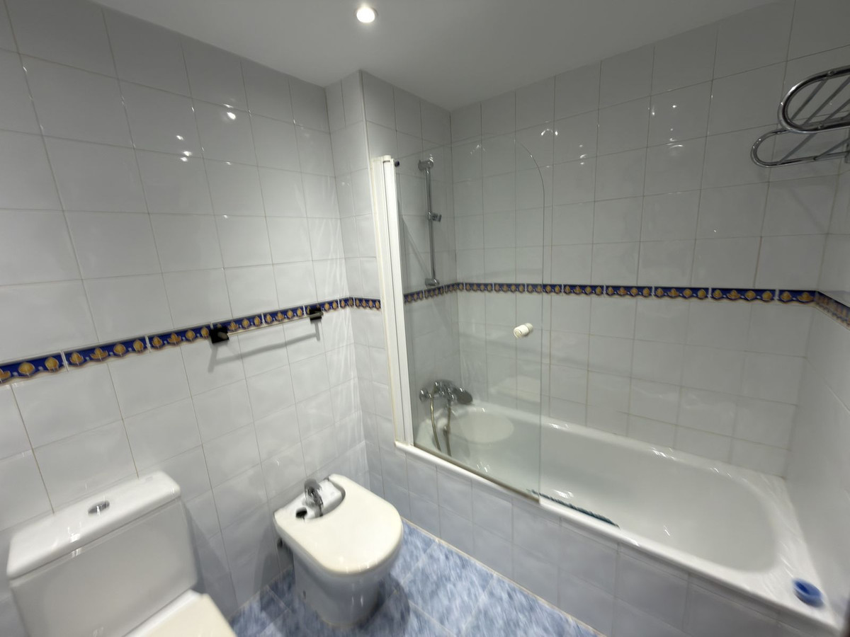 2 Bed Apartment for sale in Estepona Costa Del Sol, Málaga, Spain