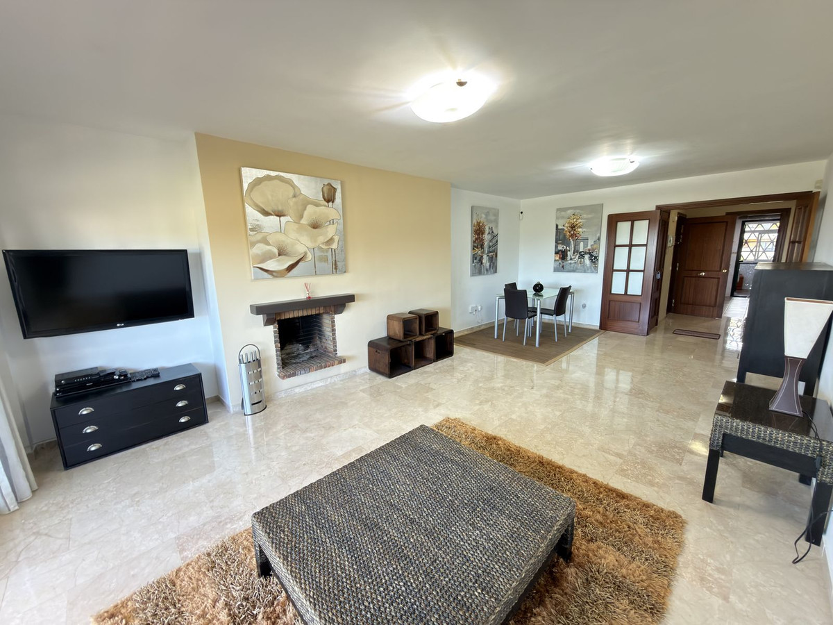 2 Bed Apartment for sale in Estepona Costa Del Sol, Málaga, Spain
