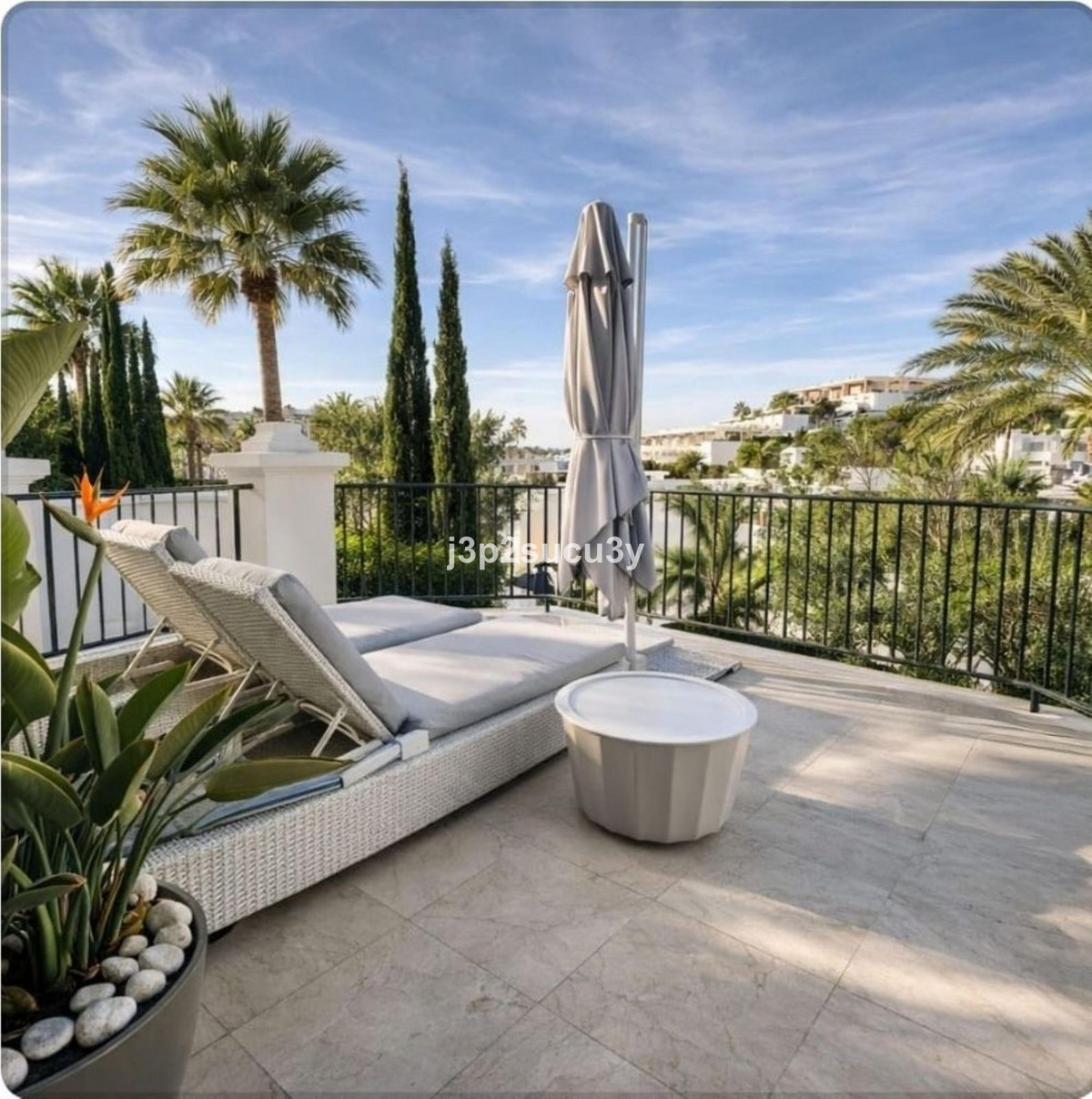 4 Bed Townhouse for sale in Selwo Costa Del Sol, Málaga, Spain
