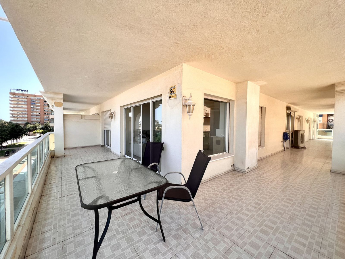 3 Bed Apartment for sale in Fuengirola Costa Del Sol, Málaga, Spain