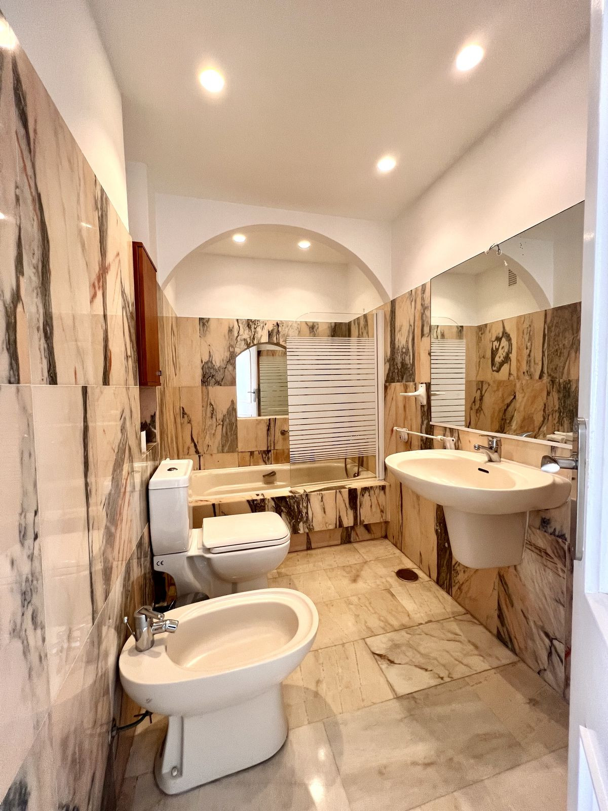 3 Bed Apartment for sale in Fuengirola Costa Del Sol, Málaga, Spain