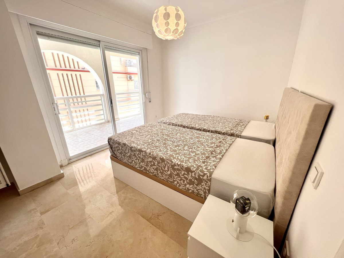3 Bed Apartment for sale in Fuengirola Costa Del Sol, Málaga, Spain