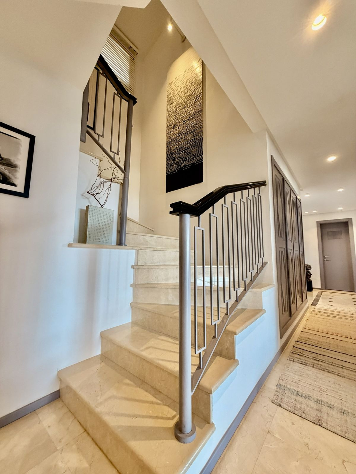 5 Bed Apartment for sale in Nueva Andalucía Costa Del Sol, Málaga, Spain