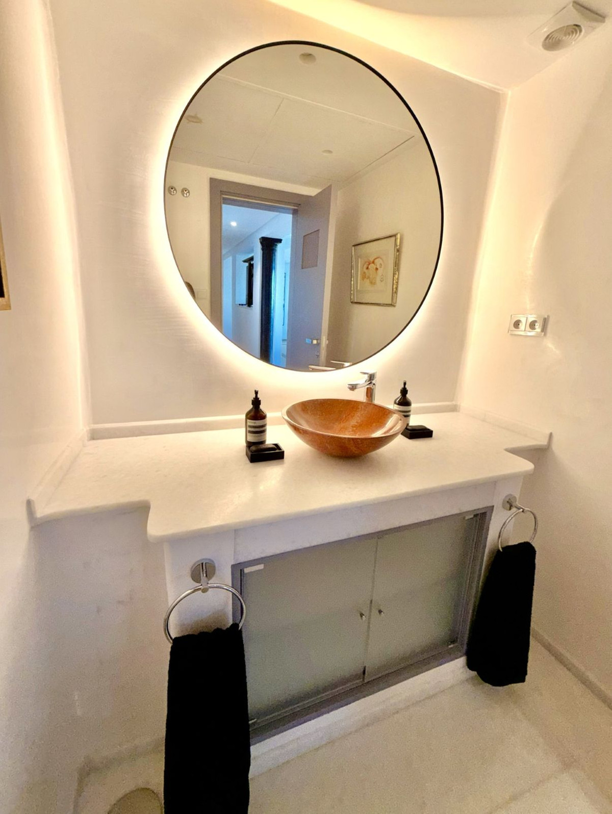 5 Bed Apartment for sale in Nueva Andalucía Costa Del Sol, Málaga, Spain