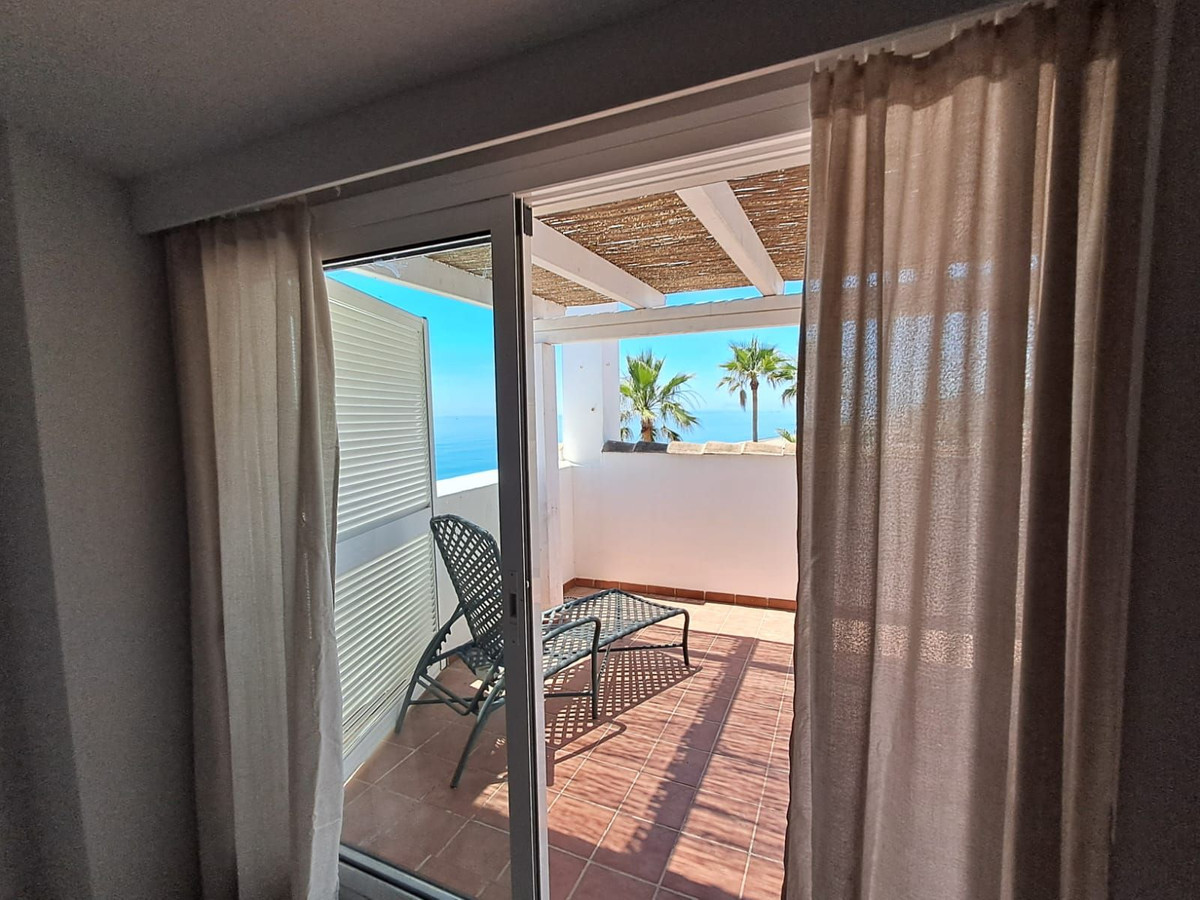 Se vende Villa - Chalet de 3 dormitorios en Costa Del Sol, Málaga, España