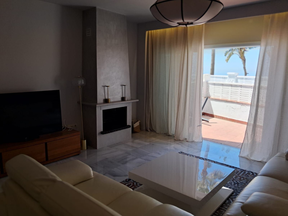 Se vende Villa - Chalet de 3 dormitorios en Costa Del Sol, Málaga, España