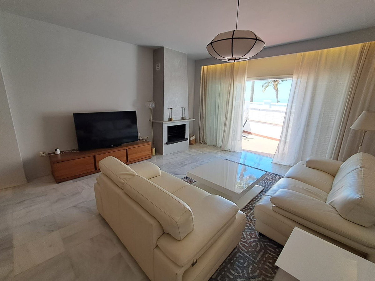 Se vende Villa - Chalet de 3 dormitorios en Costa Del Sol, Málaga, España