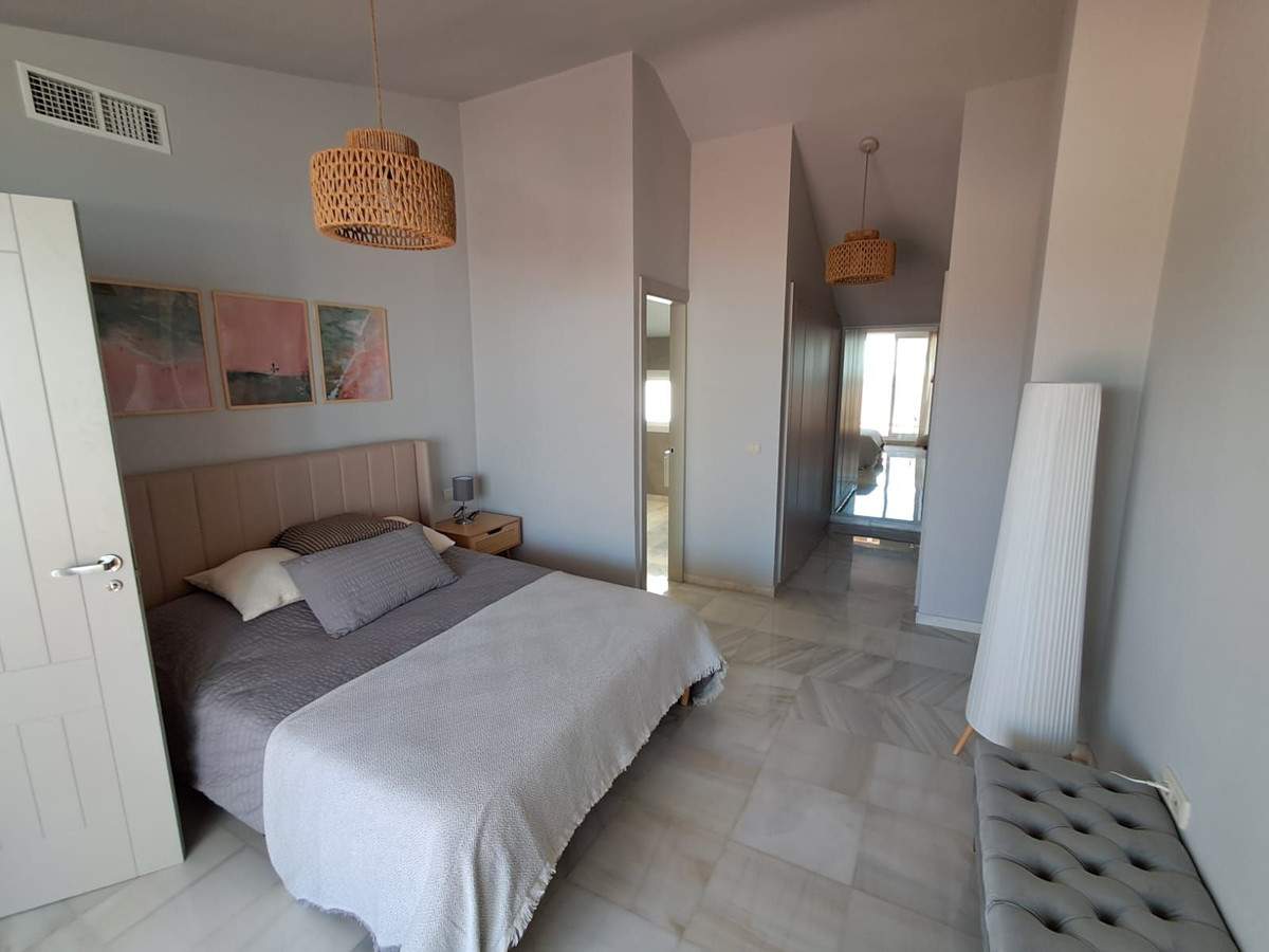 Se vende Villa - Chalet de 3 dormitorios en Costa Del Sol, Málaga, España