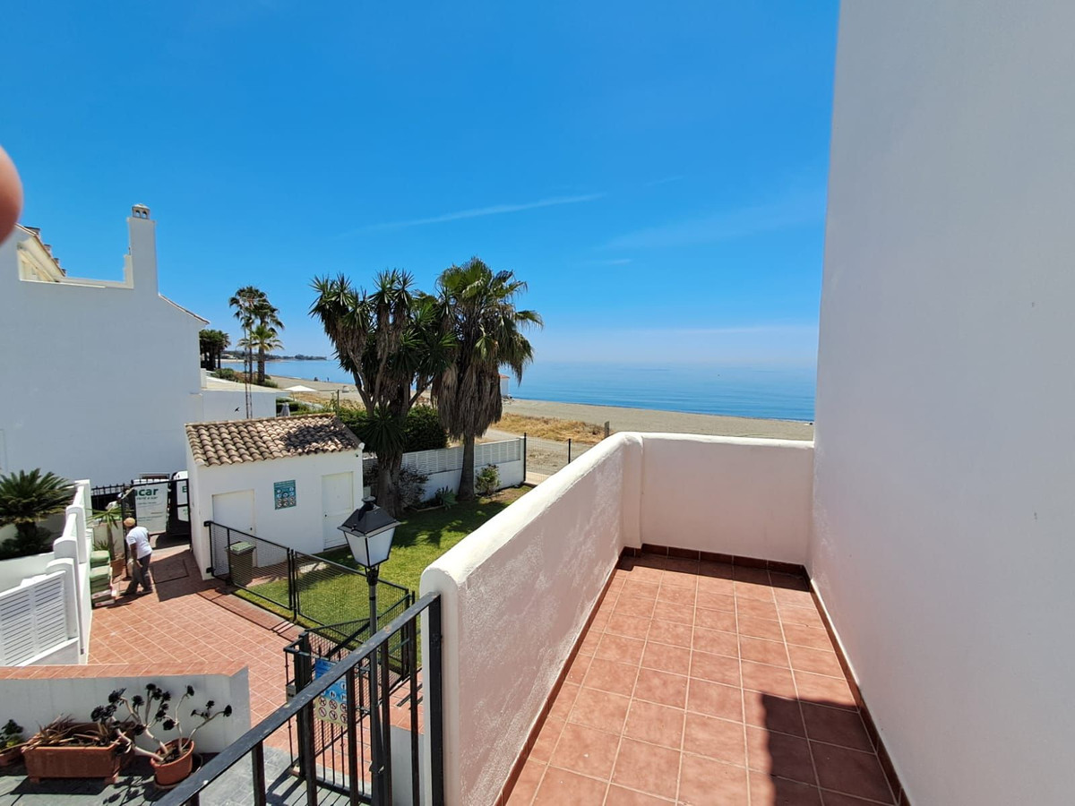 Se vende Villa - Chalet de 3 dormitorios en Costa Del Sol, Málaga, España