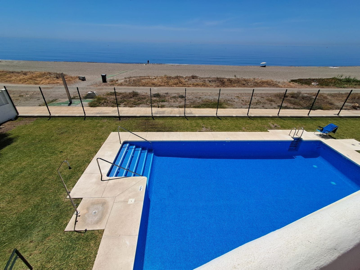 Se vende Villa - Chalet de 3 dormitorios en Costa Del Sol, Málaga, España