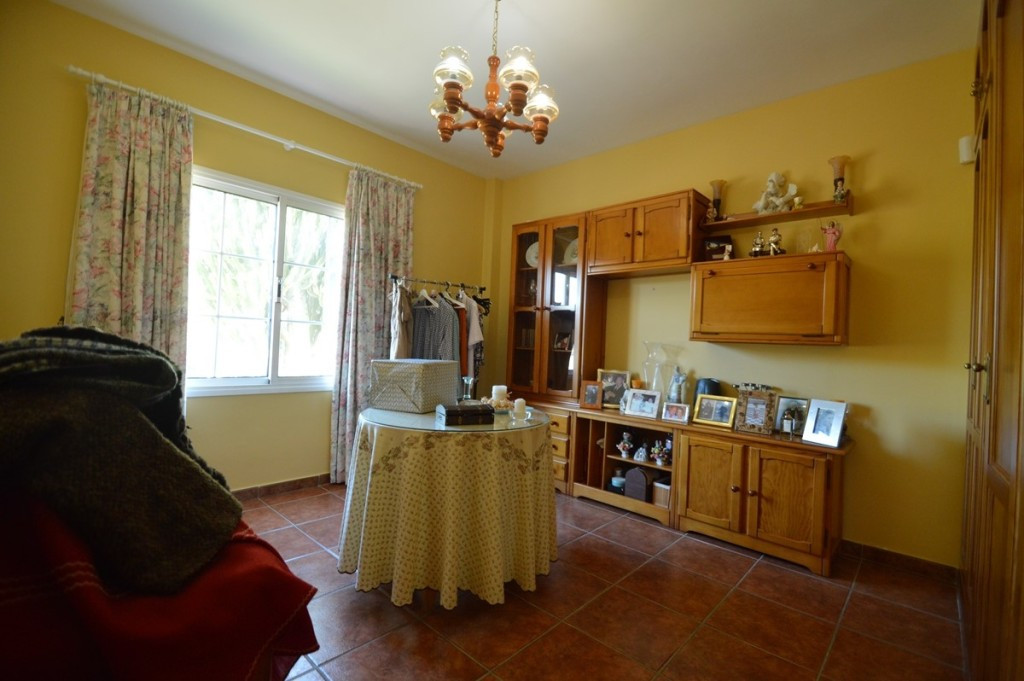 6 Bed Townhouse for sale in Benalmadena Costa Del Sol, Málaga, Spain