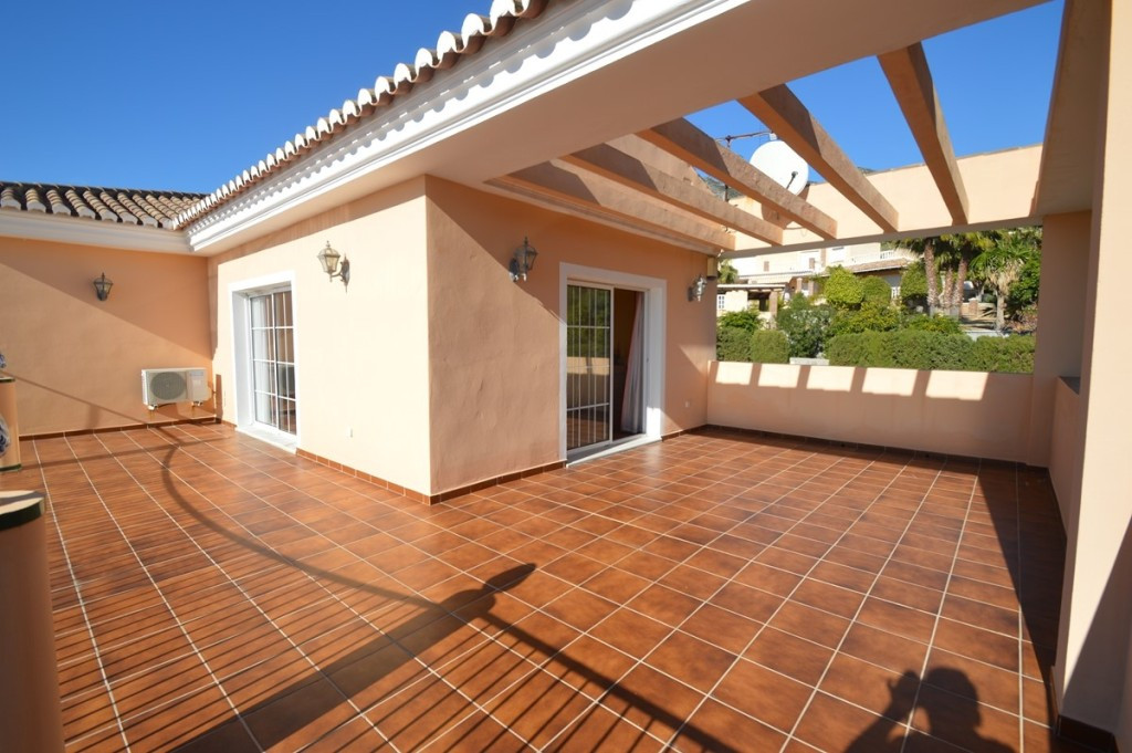 6 Bed Townhouse for sale in Benalmadena Costa Del Sol, Málaga, Spain