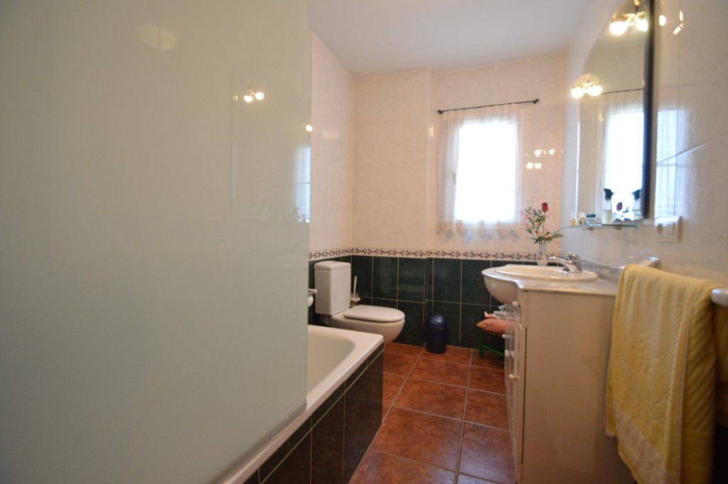 6 Bed Townhouse for sale in Benalmadena Costa Del Sol, Málaga, Spain
