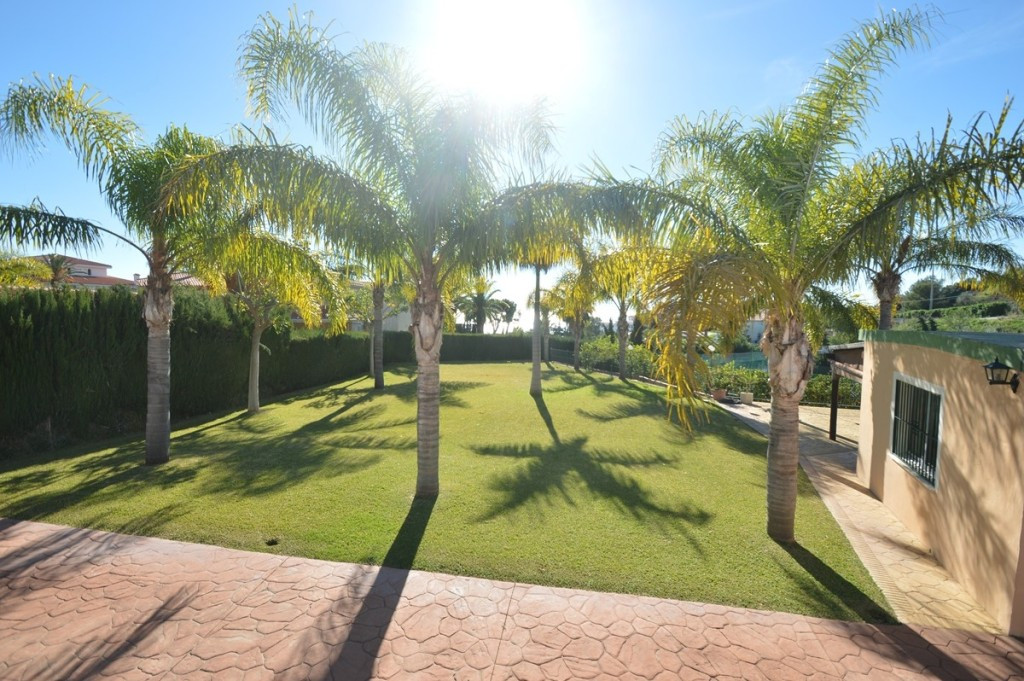 6 Bed Townhouse for sale in Benalmadena Costa Del Sol, Málaga, Spain